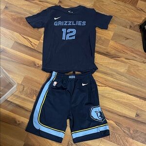 Nike Grizzlies NBA basketball shorts & shirt Youth Medium